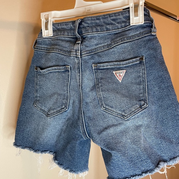 Guess girls Jean shorts - Picture 2 of 2
